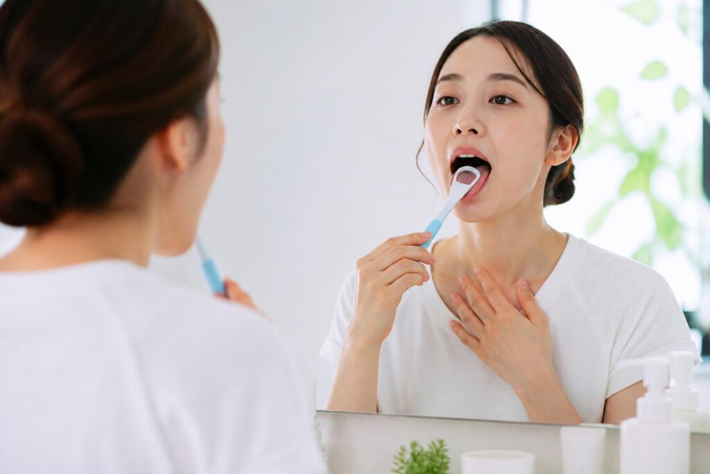 舌苔がネバネバする原因と口臭対策は？
