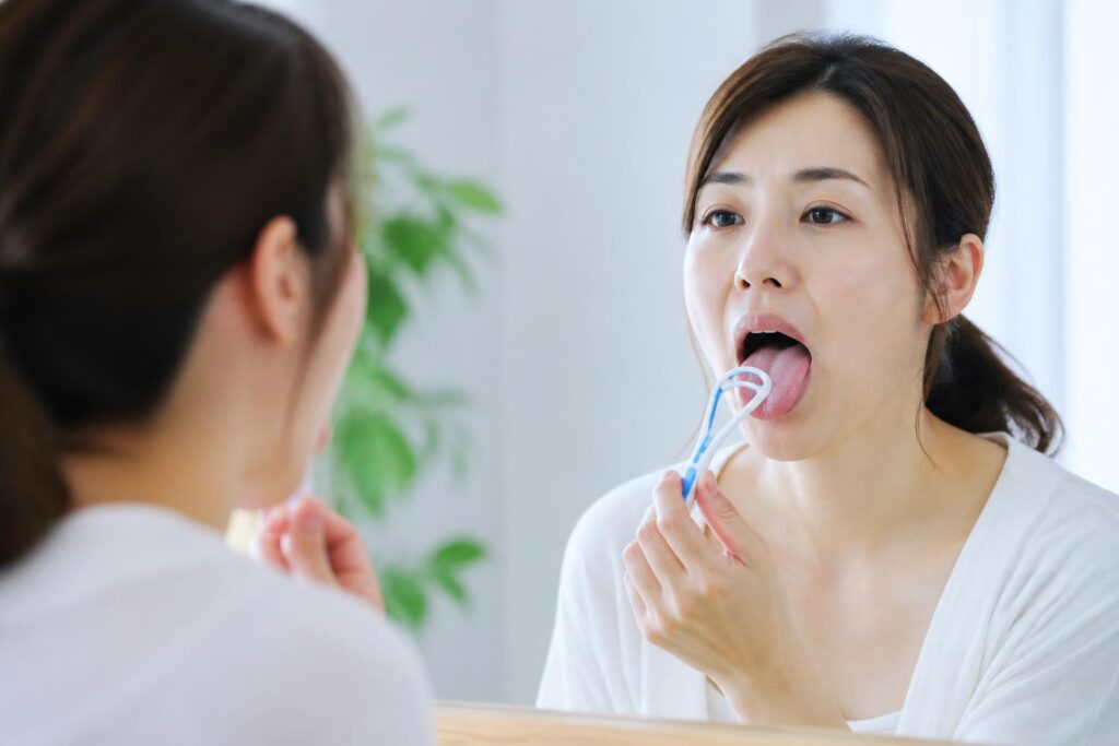 舌苔と歯間ブラシを使った口臭対策の効果は？