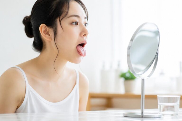 舌苔の舌磨きはどのくらいの頻度で行う？